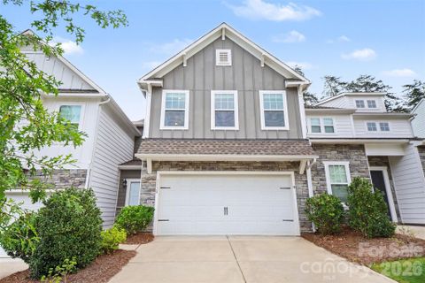 1138 Streamside Lane active home in Colony At Handsmill, York, SC