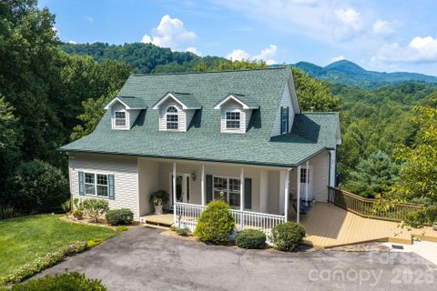92 S Lindon Cove Road active home in Lindon Cove Crossing, Candler, NC