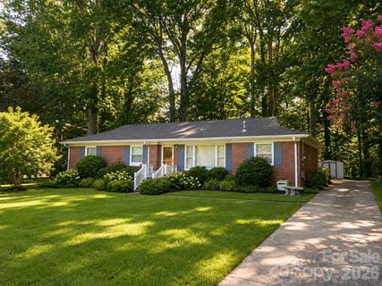 6124 Donna Drive active home in Meadowbrook Forest, Charlotte, NC