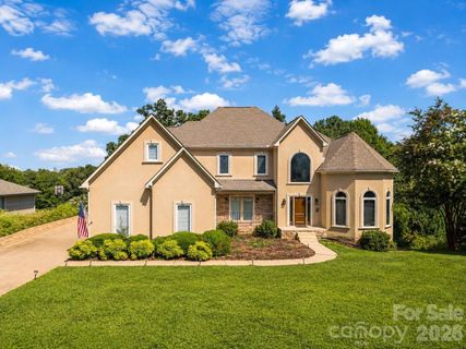 122 Long Cove Lane active home in Pinnacle Shores, Mooresville, NC