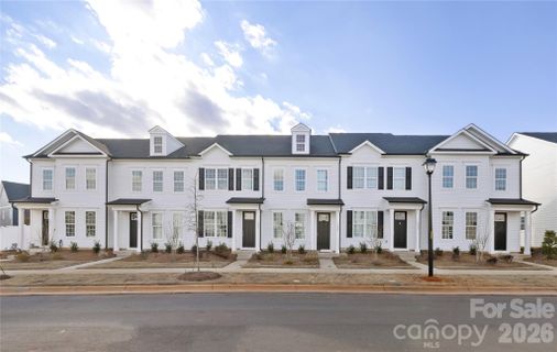 8143 Jacey Lane pending home in Edgewood Preserve, Huntersville, NC