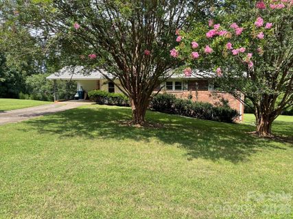 Homes in River Hills, Forest City