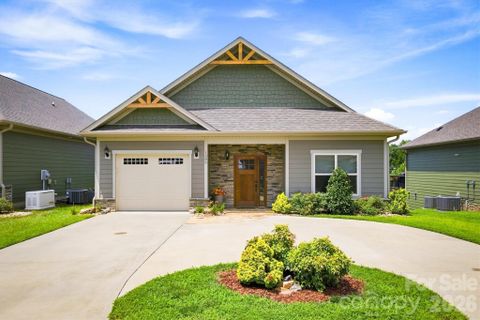 1386 River Club Ridge active home in The Coves Mountain River Club, Lenoir, NC