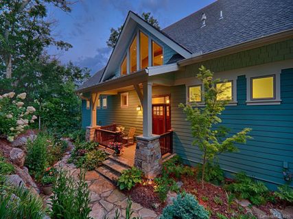 158 Black Oak Drive sold home in The Forest, Asheville, NC