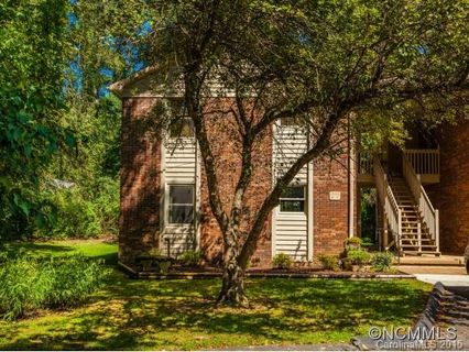 1329 A 4th Ave W sold home in Cambridge West, Hendersonville, NC