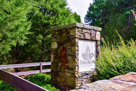 106 Jenwood Court
