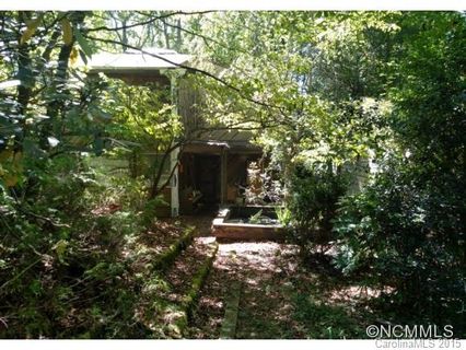 595 Skyland Drive