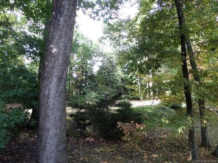 106 Nimbus Lane sold home in SKY VILLAGE, Laurel Park, NC