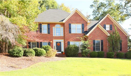 2504 Barrington Court