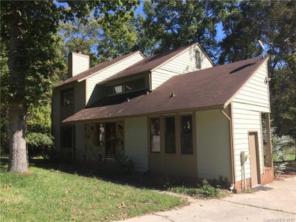 11820 Lansbury Court sold home in Woodcreek, Charlotte, NC