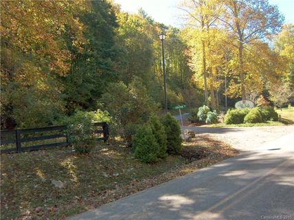 21 Jonathan Trail