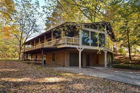 376 Blink Bonny Drive sold home in Sulphur Springs Park, Waynesville, NC