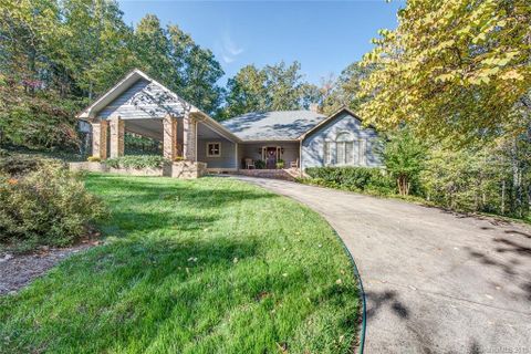 215 Eagles Walk