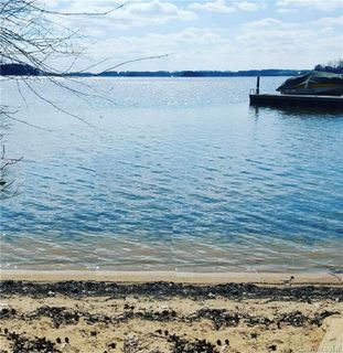 49 Bay Pointe Drive