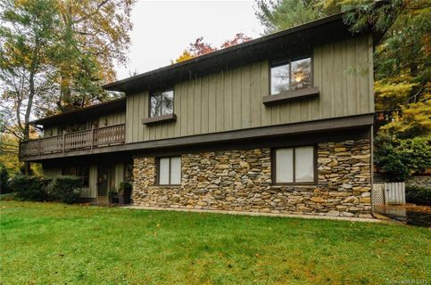 932 Toxaway Drive