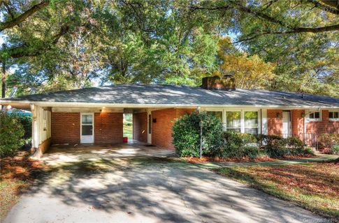 6710 Pawnee Drive