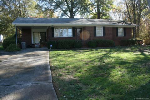 2035 Helen Drive