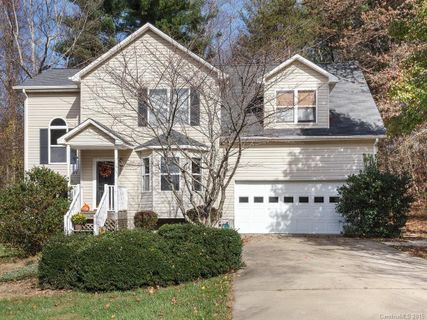 16 Sweetbriar Court