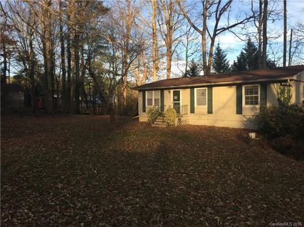 6 Springside Drive