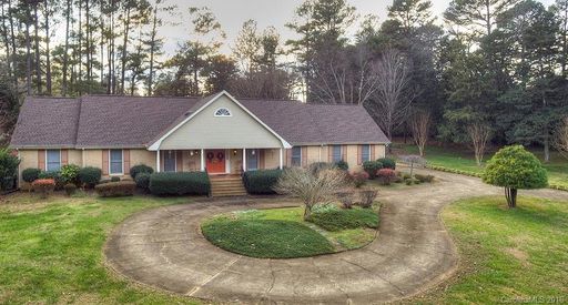 960 Pinecrest Drive