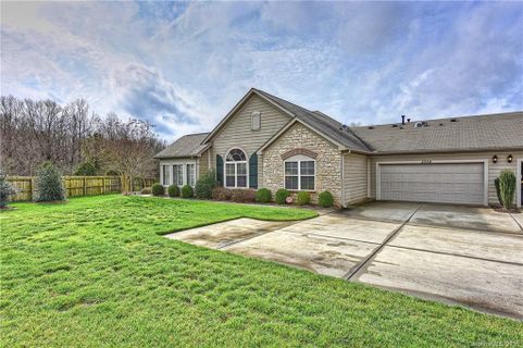 2334 Coltsview Lane