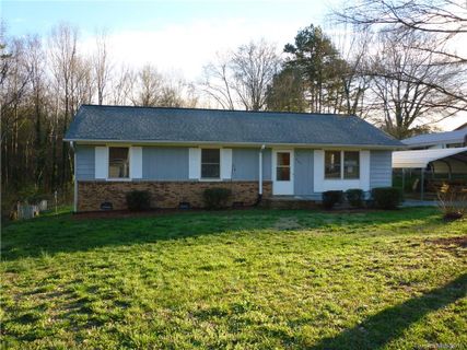 605 Oakwood Lane sold home in Forest Acres, Gastonia, NC