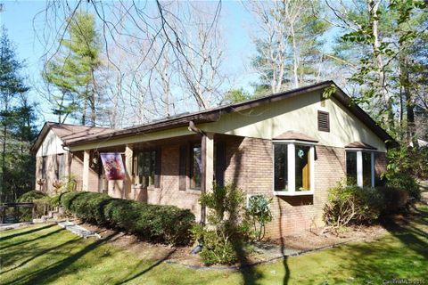 3 Bridle Path Court 4