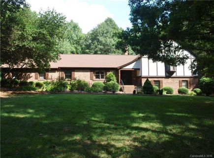 1303 Knolls Drive