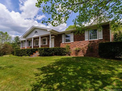 164 Amble Lane sold home in Hodge Hill Acres, Fletcher, NC