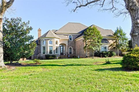 1201 Rosehill Drive