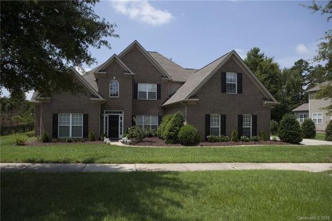 1201 Hardwood Drive