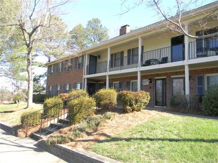 817 Jamestown Drive 2