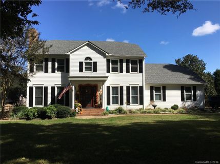 103 N Deerfield Circle