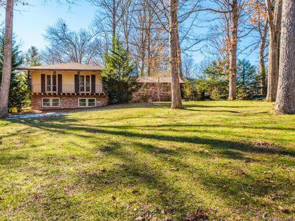 206 S Hillandale Drive