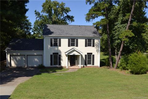 2600 Briar Ridge Drive