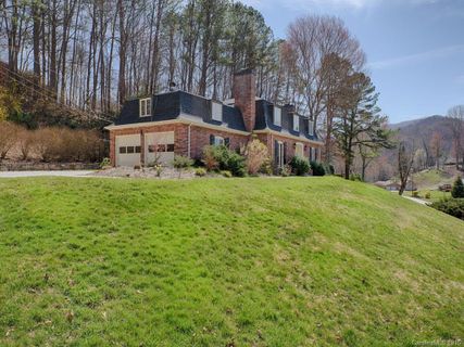 34 Forest Park Drive