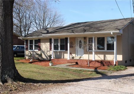 810 Brookwood Drive