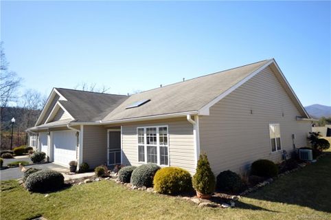 239 Castle Creek Drive 401