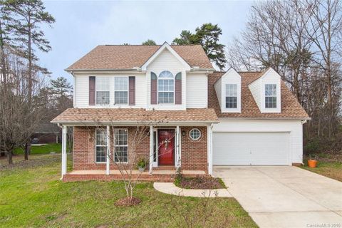 2305 Sonoma Court sold home in Brandywine, Matthews, NC
