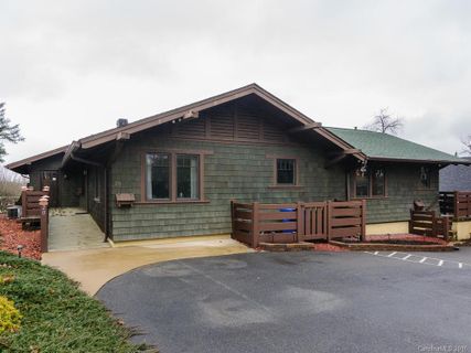 18 20 Beverly Road