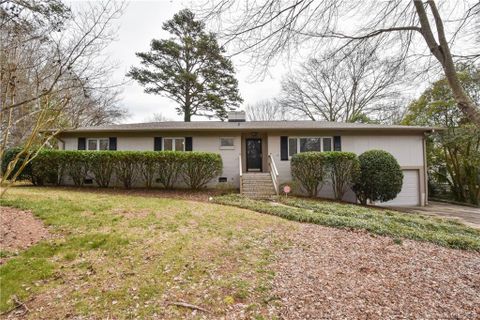 424 Beverly Circle