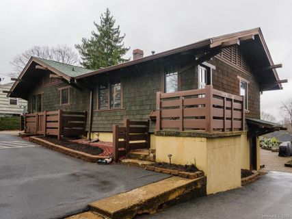 18 20 Beverly Road