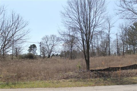 4 Old Farm Road sold home in Hidden Hut Farms, Salisbury, NC