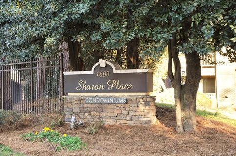 1606 Sharon Road 37