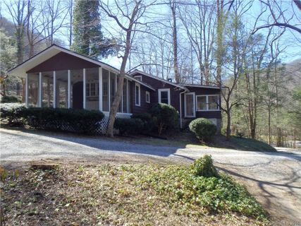 88 Riverside Drive sold home in Bat Cave Manor, Bat Cave, NC