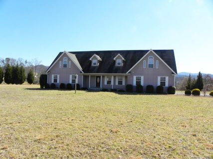 104 Crestview Street sold home in Hayfields, Canton, NC