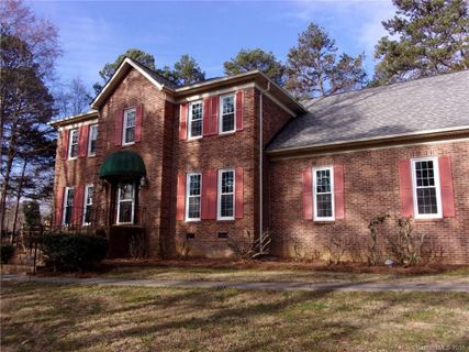 8411 Foxbridge Drive