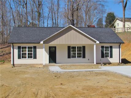 1020 Fox Run Circle