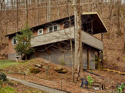 264 Chestnut Hill Road 2,3,4 & 5 G