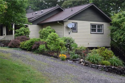 243 Pioneer Ridge sold home in The Glades, Canton, NC